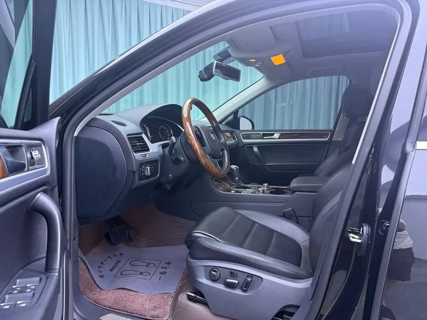 2014 Touareg 3.0TSI Black Explorer — миниатюра 5