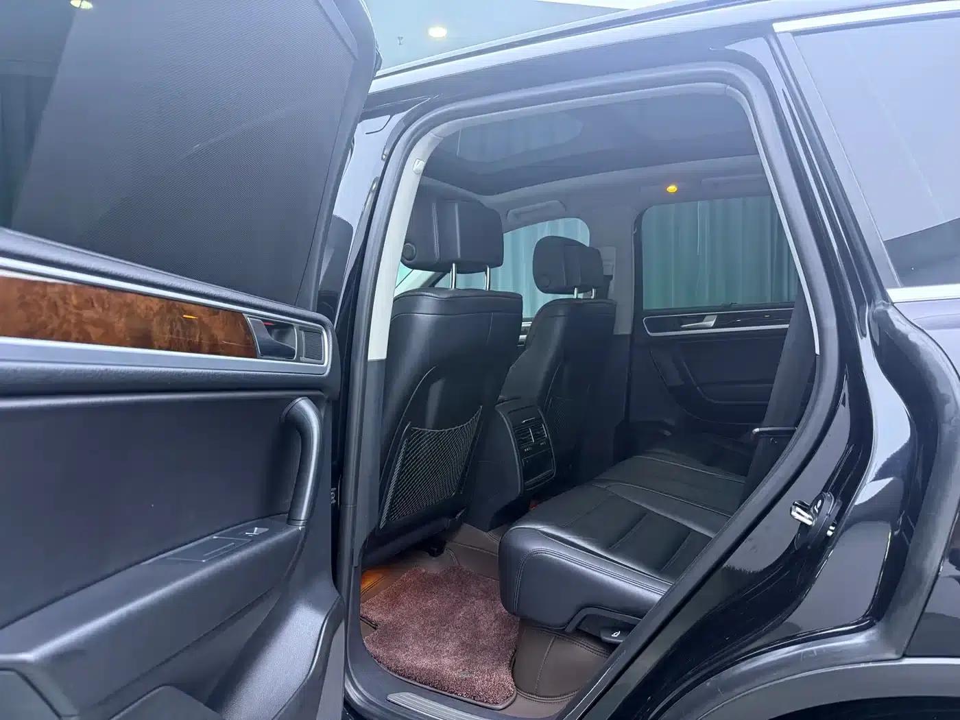 2014 Touareg 3.0TSI Black Explorer — миниатюра 6
