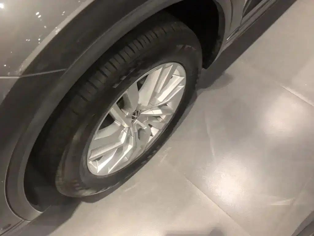 Touareg 2021 2.0TSI Navigator Special Edition — миниатюра 23