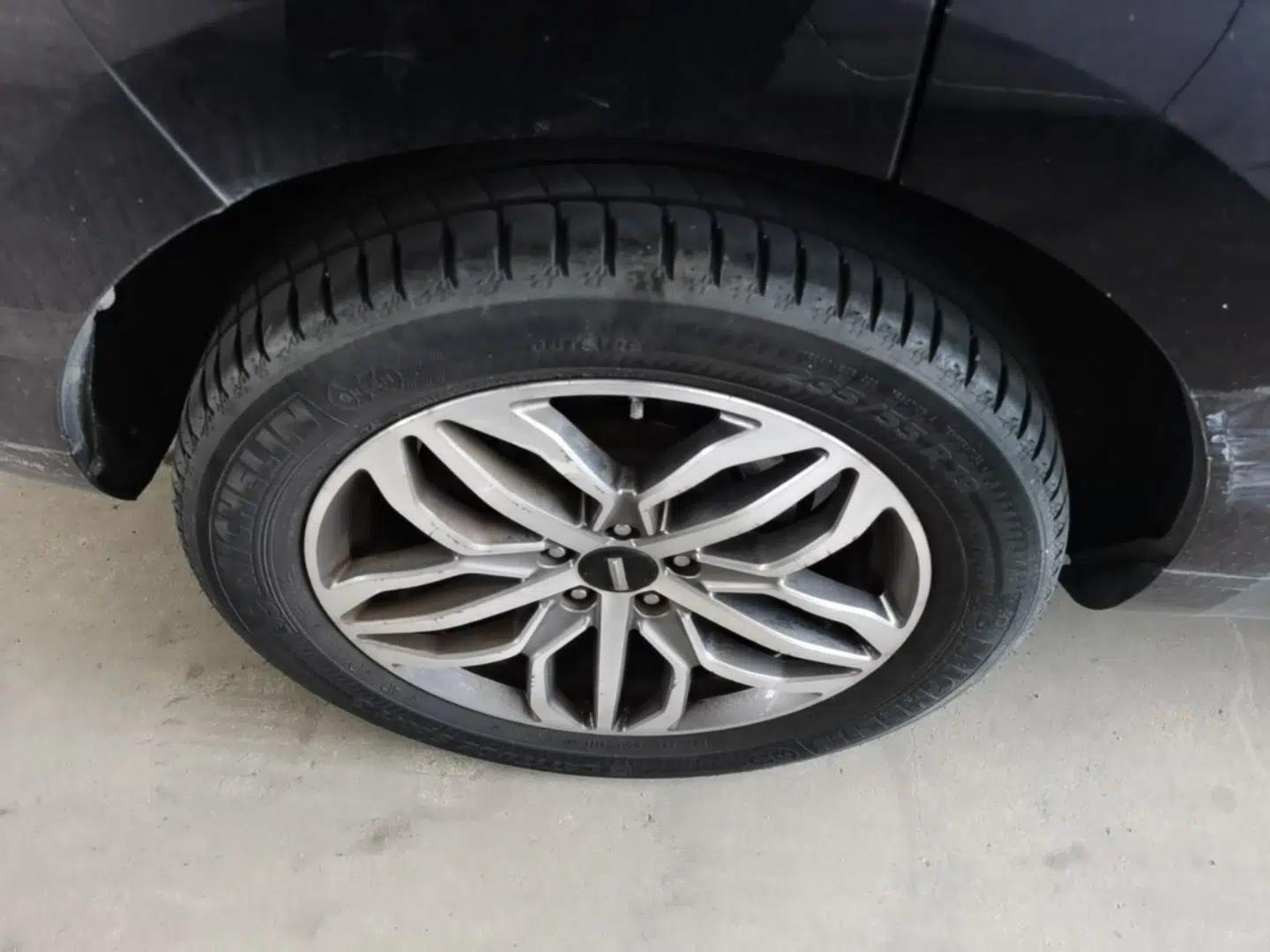 Wey VV5 2019 Upgraded Model 2.0T Two-Wheel Drive Ultra-Luxury Version China V Standard — миниатюра 11