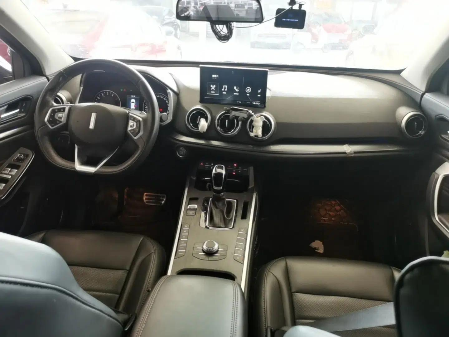 Wey VV5 2019 Upgraded Model 2.0T Two-Wheel Drive Ultra-Luxury Version China V Standard — миниатюра 17