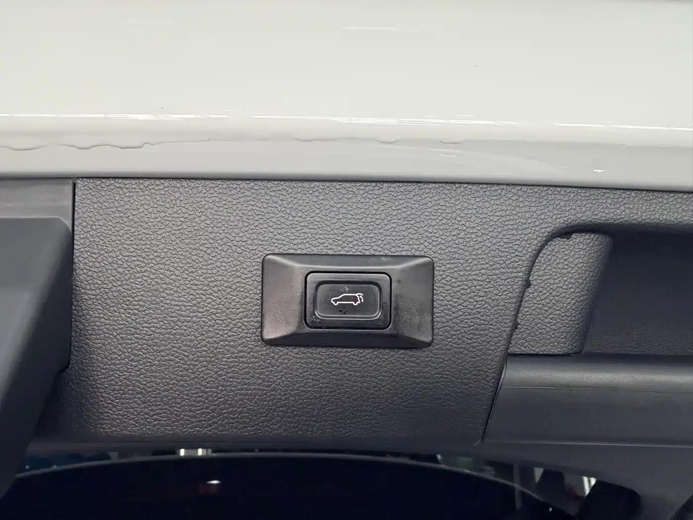 Tharu 2021 280TSI 2WD Luxury Edition — миниатюра 16