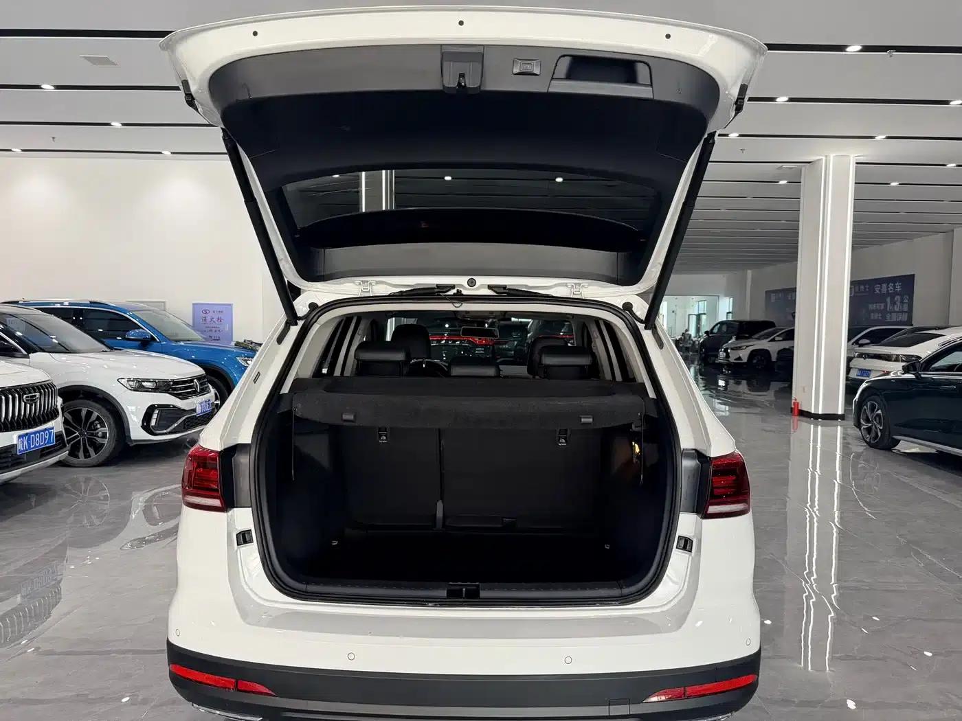 Tharu 2021 280TSI 2WD Luxury Edition — миниатюра 17