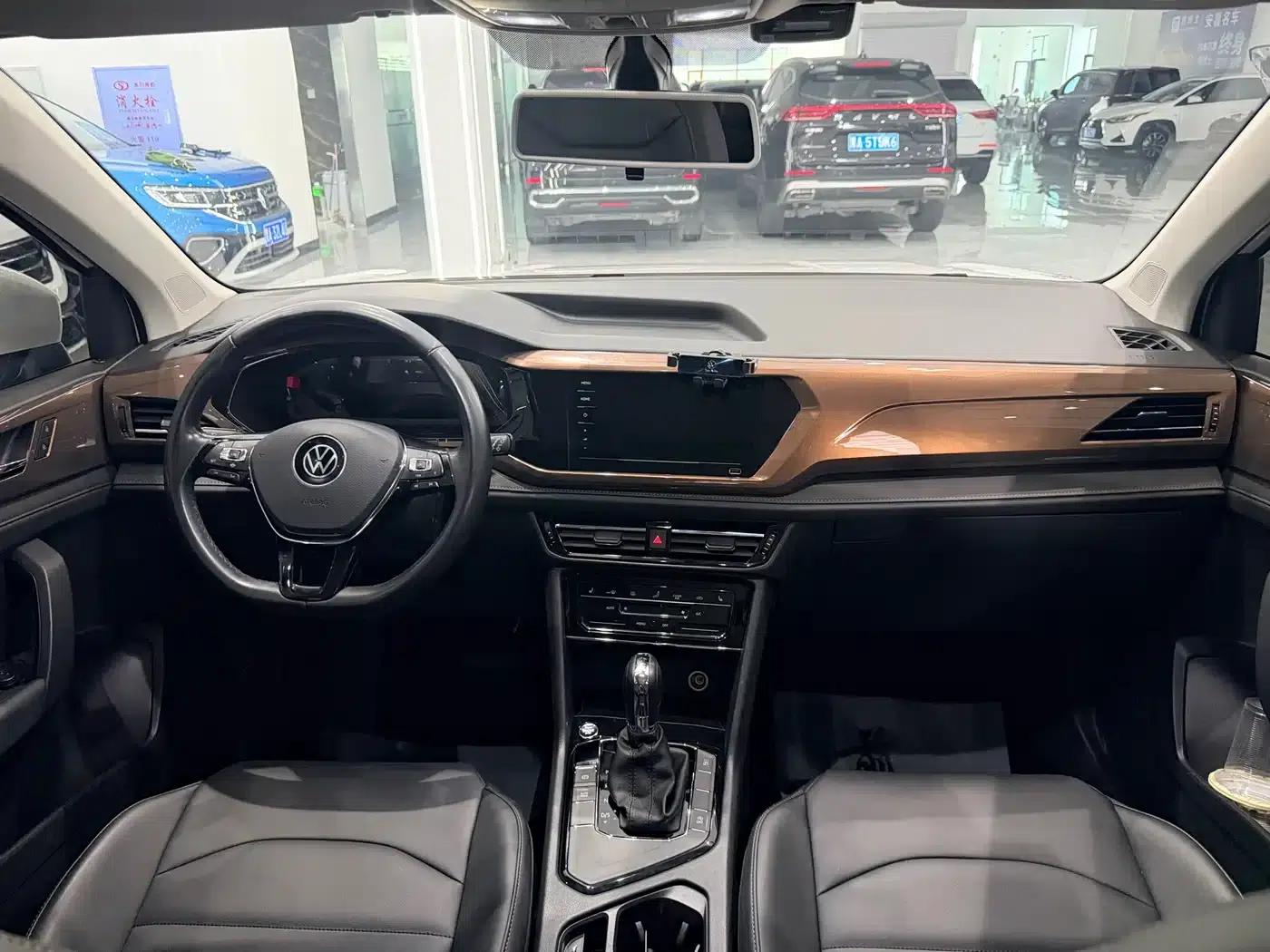 Tharu 2021 280TSI 2WD Luxury Edition — миниатюра 18