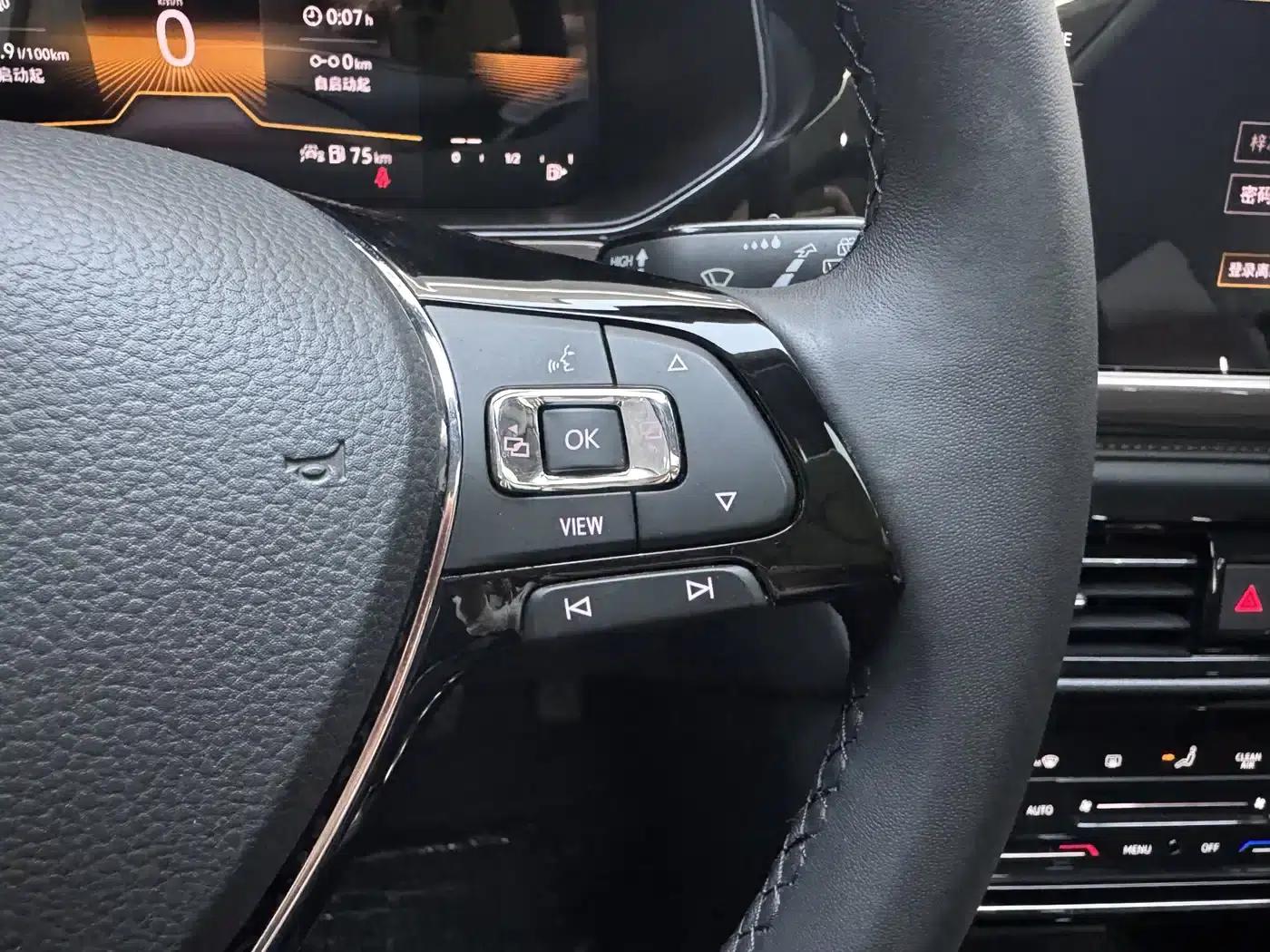 Tharu 2022 280TSI 2WD Luxury Edition — миниатюра 23