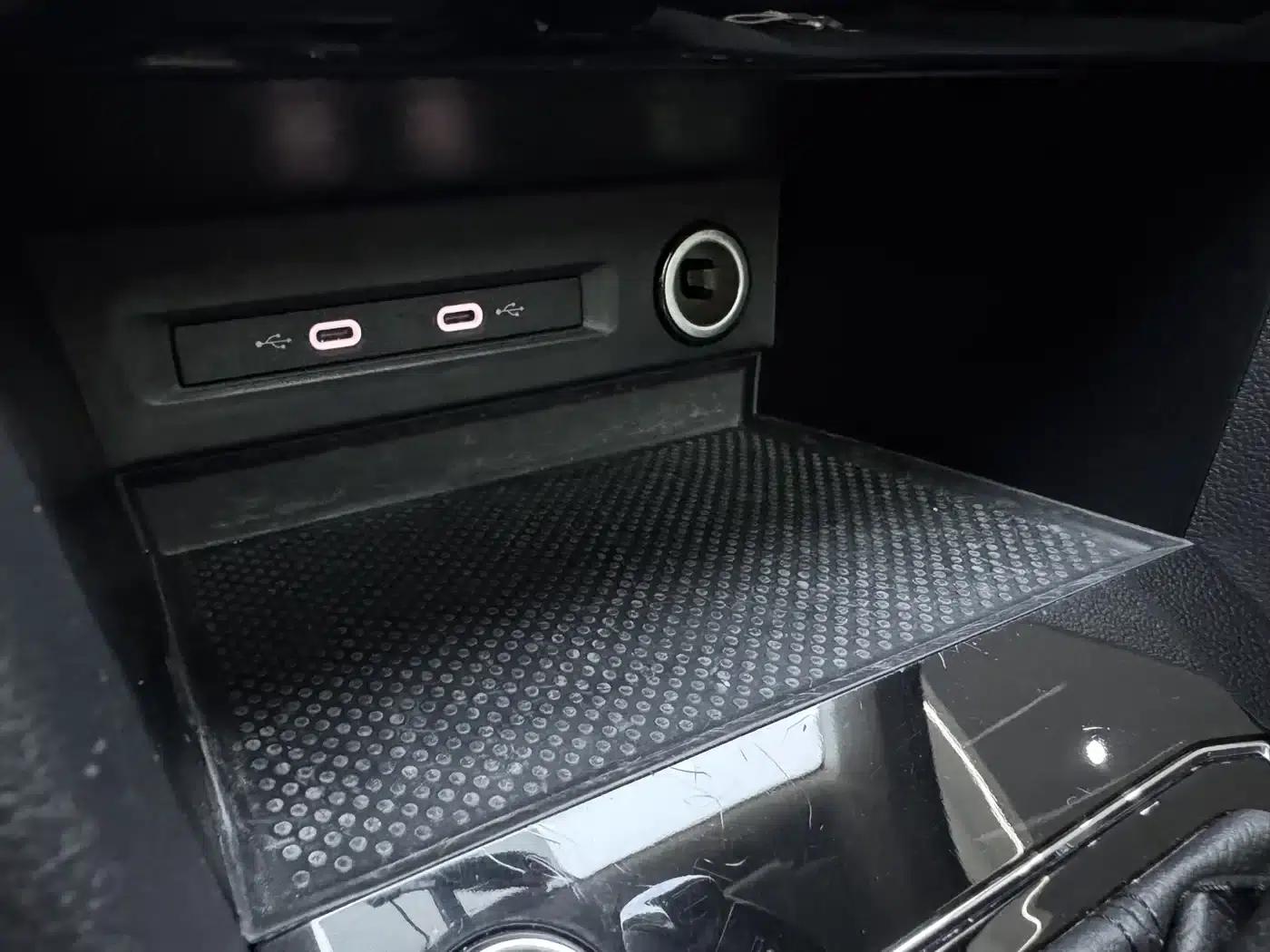 Tharu 2022 280TSI 2WD Luxury Edition — миниатюра 24