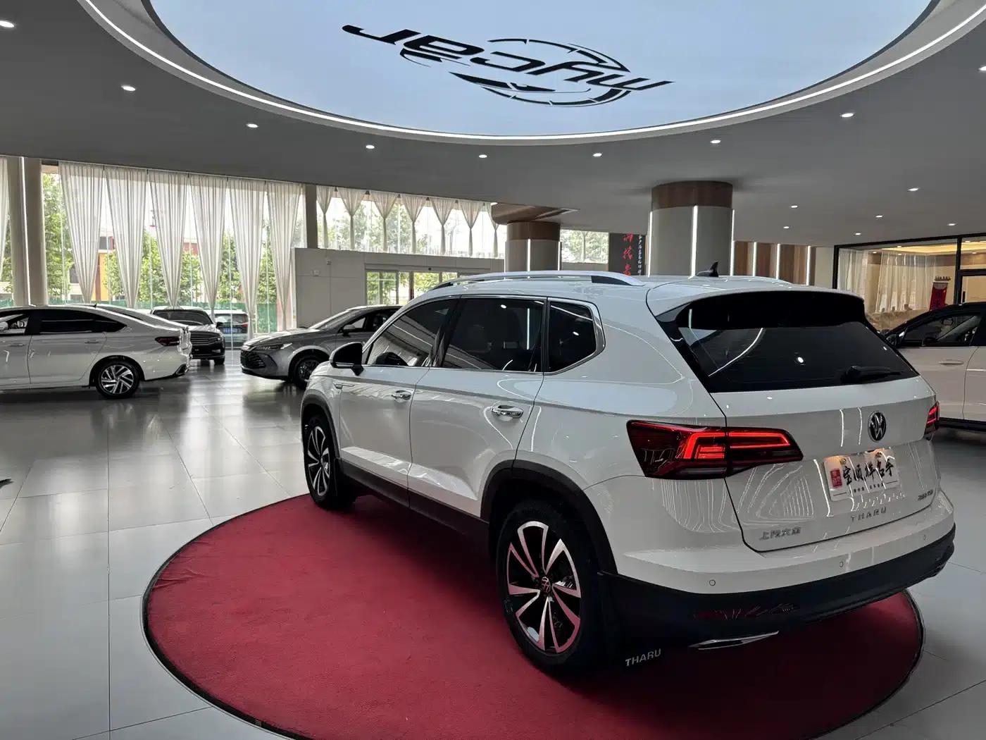 Tharu 2022 280TSI 2WD Luxury Edition — миниатюра 7