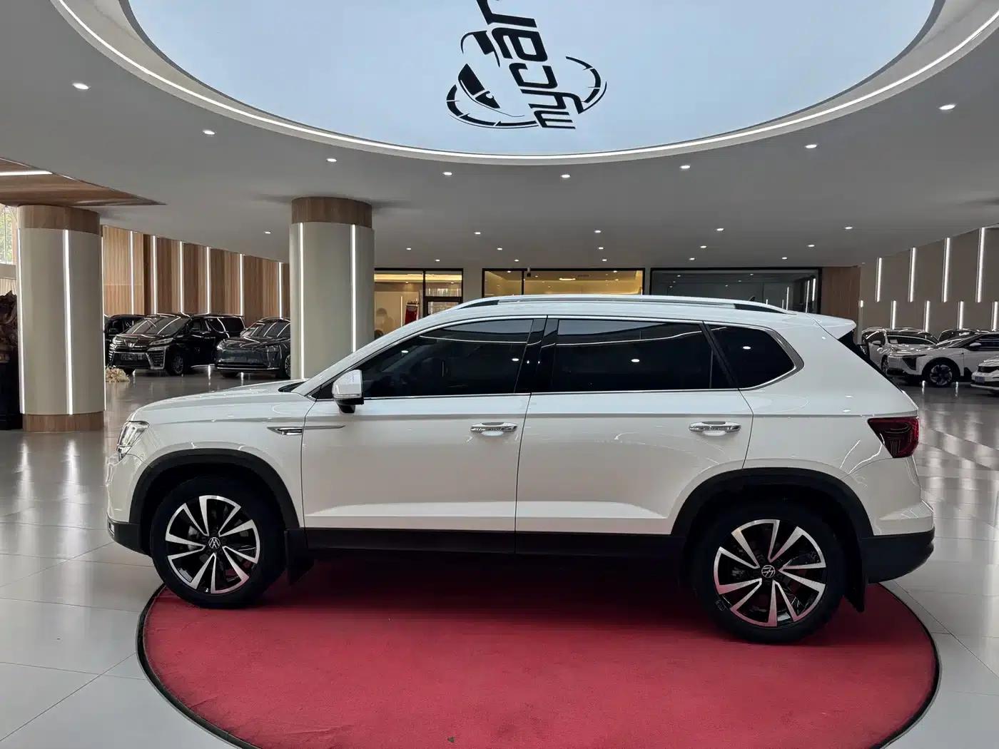 Tharu 2022 280TSI 2WD Luxury Edition — миниатюра 8
