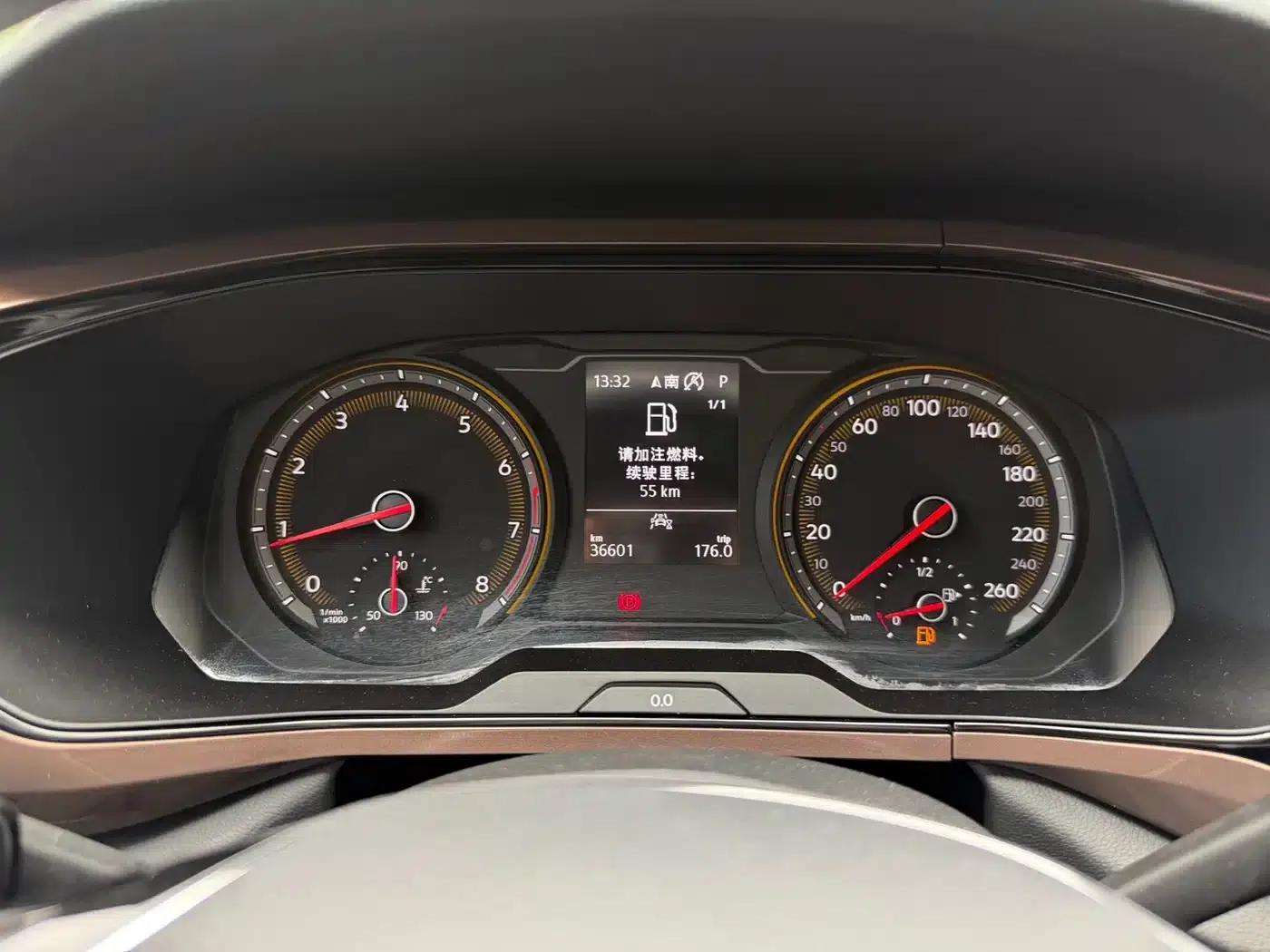 Tharu 2021 280TSI 2WD Luxury Edition PLUS — миниатюра 11