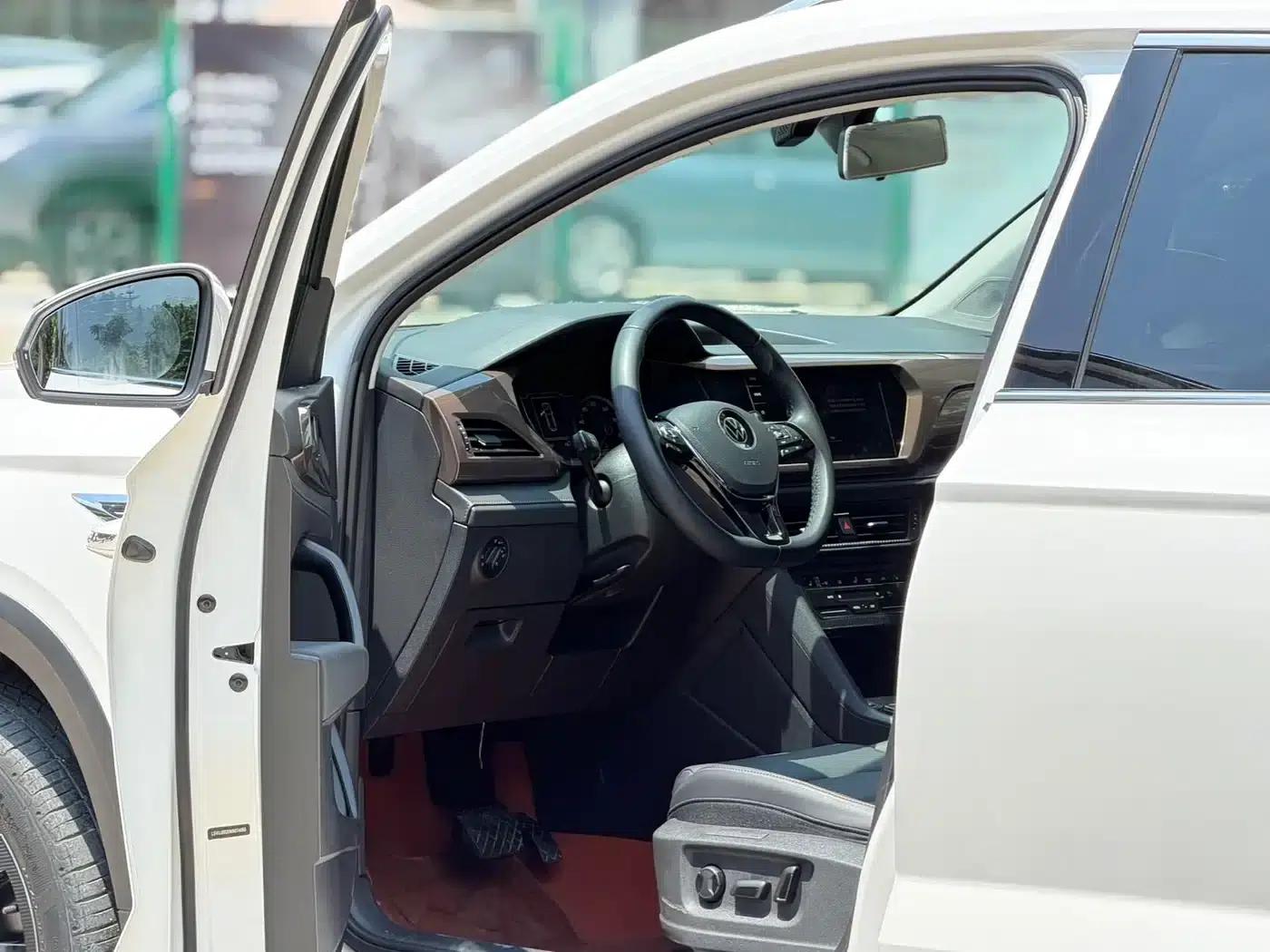 Tharu 2021 280TSI 2WD Luxury Edition PLUS — миниатюра 9