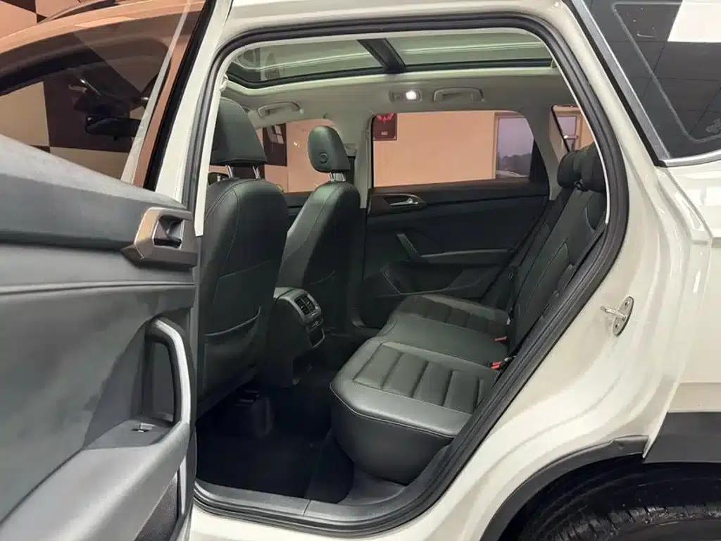 Tharu 2022 280TSI 2WD Luxury Edition — миниатюра 8
