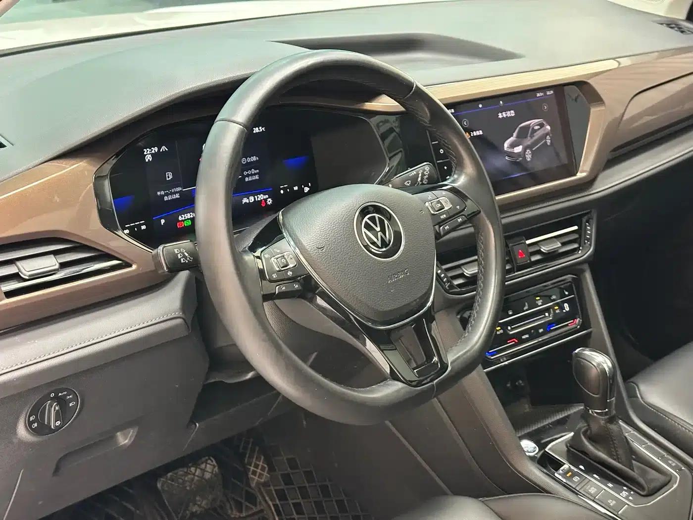 Tharu 2022 280TSI 2WD Luxury Edition — миниатюра 13