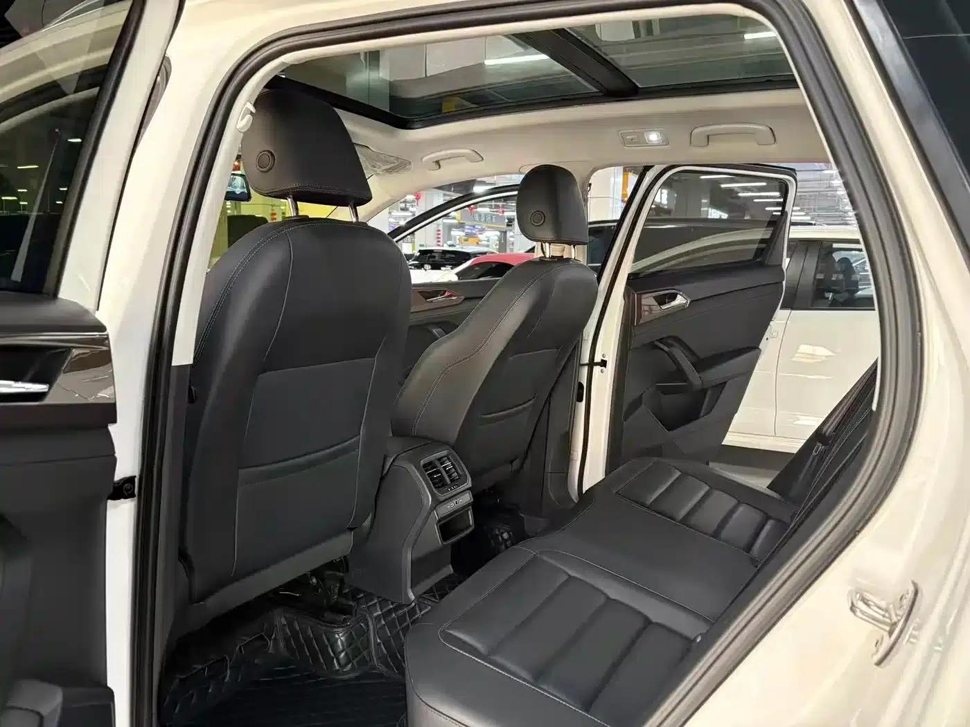 Tharu 2022 280TSI 2WD Comfort Edition — миниатюра 3