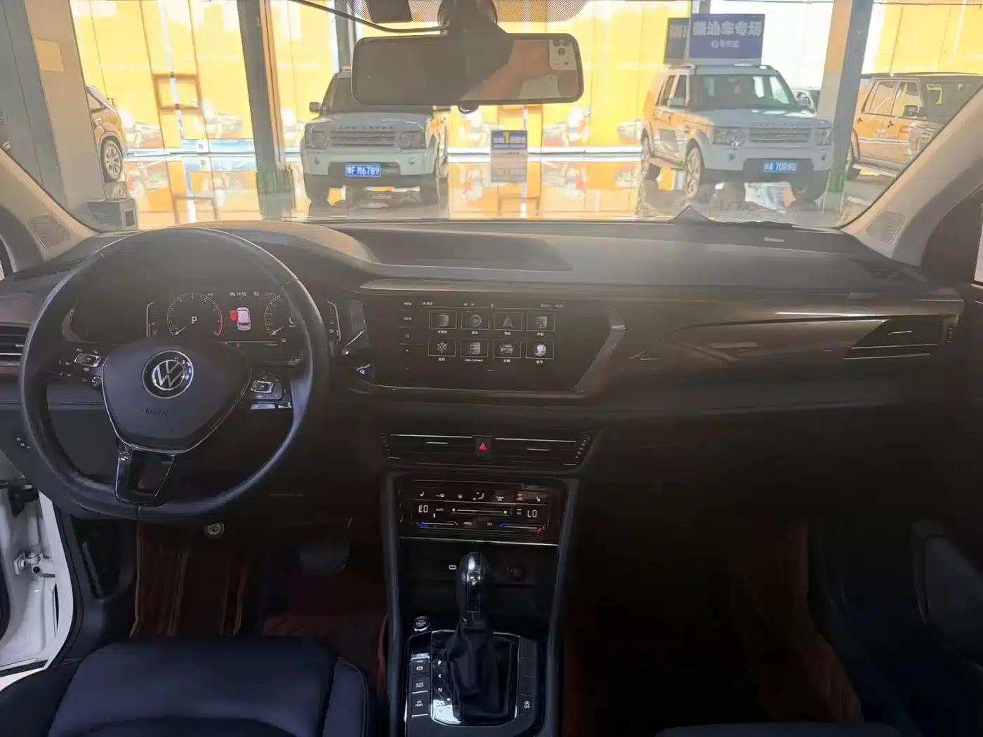 Tharu 2022 280TSI 2WD Luxury Edition — миниатюра 8