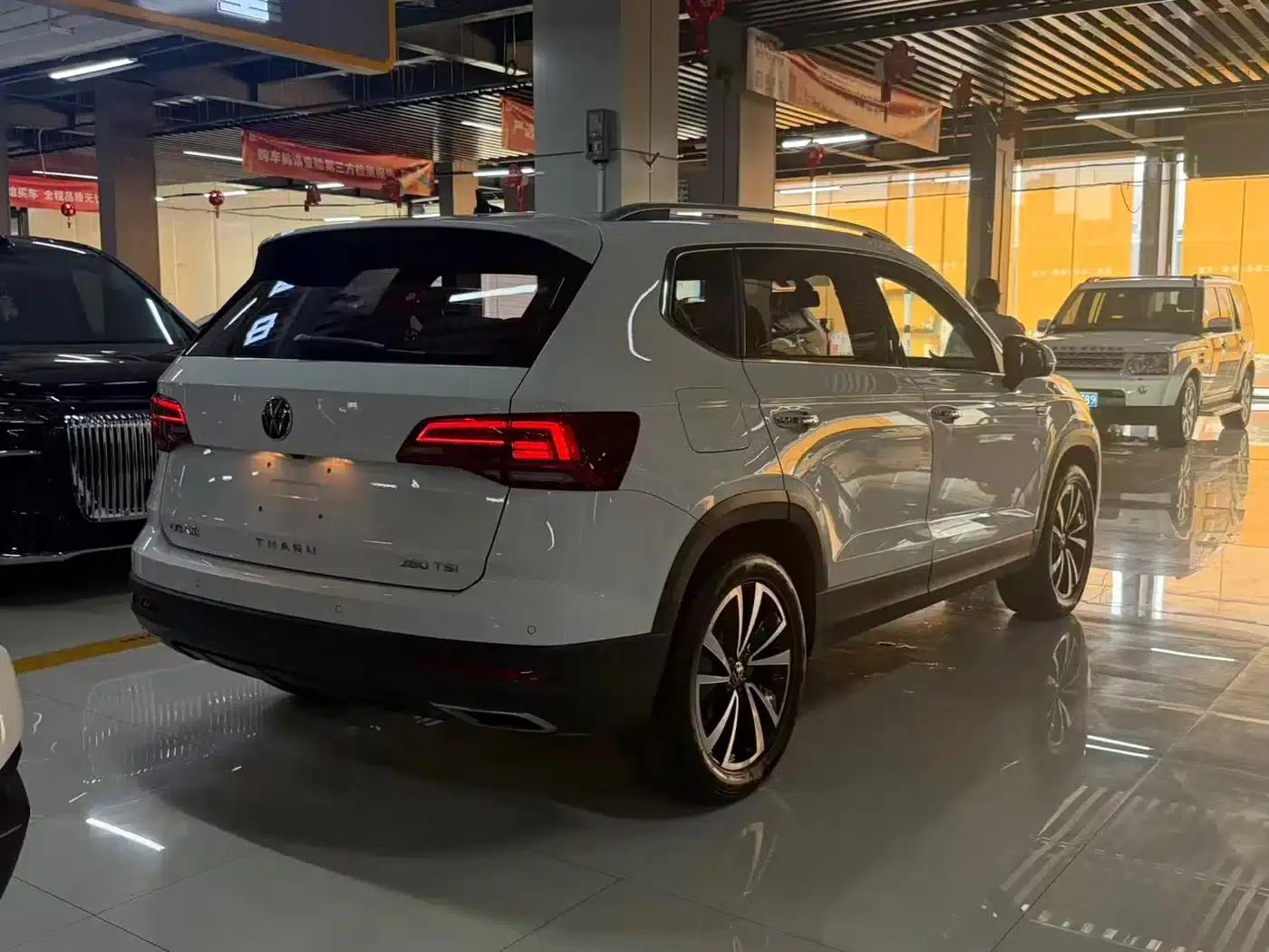 Tharu 2022 280TSI 2WD Luxury Edition — миниатюра 9