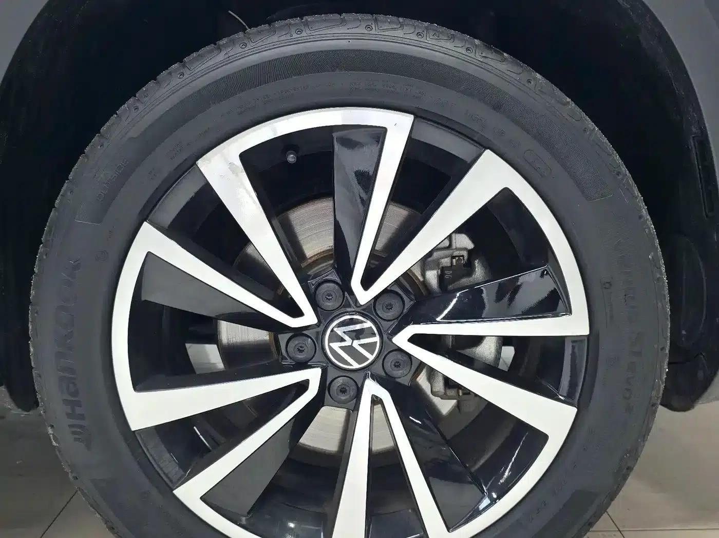 Tharu 2022 280TSI 2WD Luxury Edition — миниатюра 11
