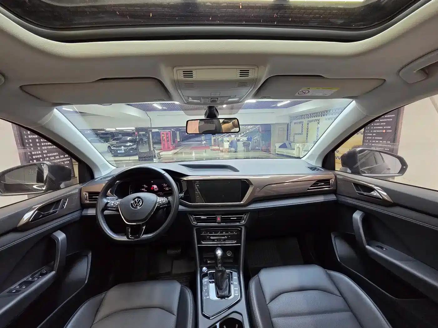 Tharu 2022 280TSI 2WD Luxury Edition — миниатюра 16