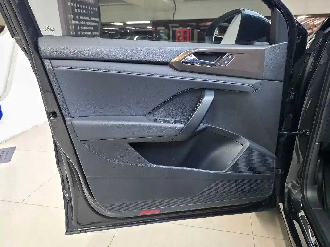 Tharu 2022 280TSI 2WD Luxury Edition — миниатюра 24