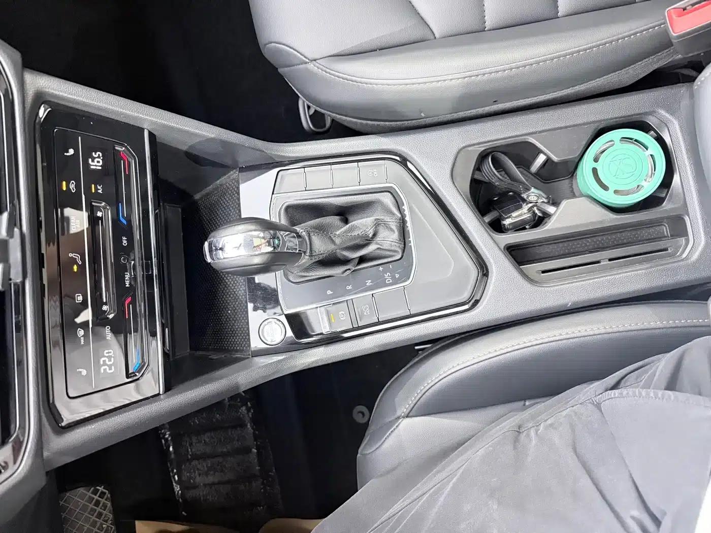 Tharu 2022 280TSI 2WD Luxury Edition — миниатюра 13