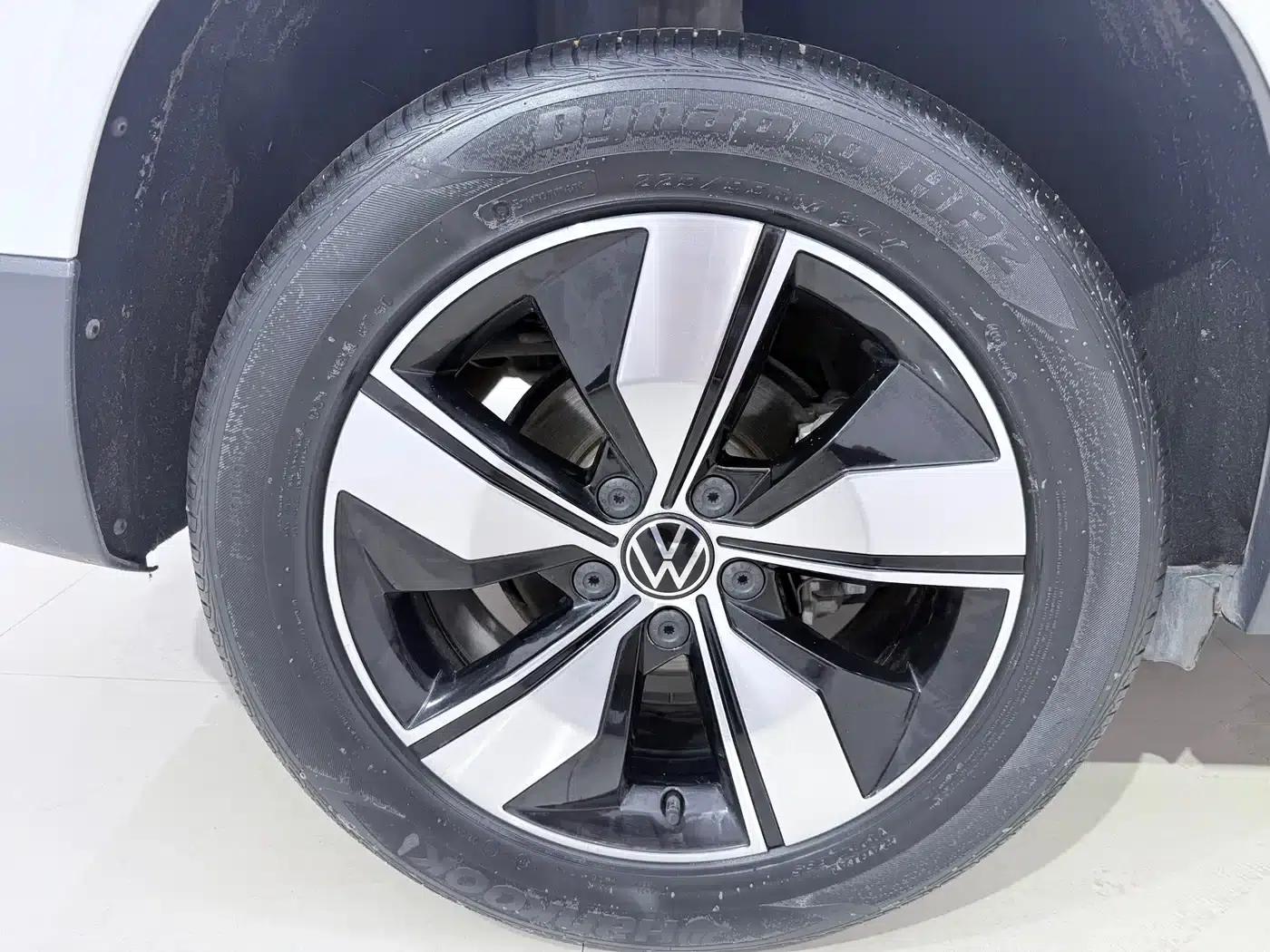 Tharu 2022 280TSI 2WD Luxury Edition — миниатюра 15