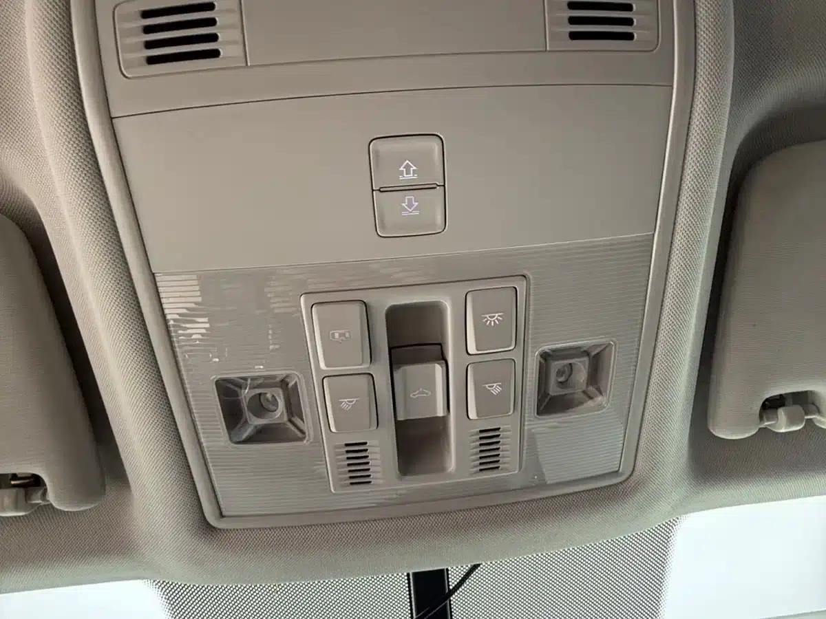 Tharu 2022 280TSI 2WD Luxury Edition — миниатюра 14