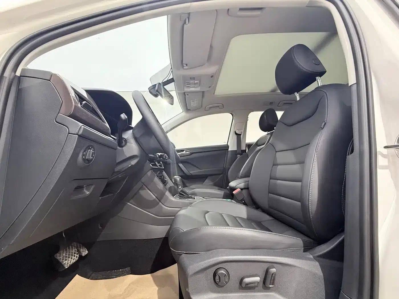 Tharu 2022 280TSI 2WD Luxury Edition — миниатюра 7