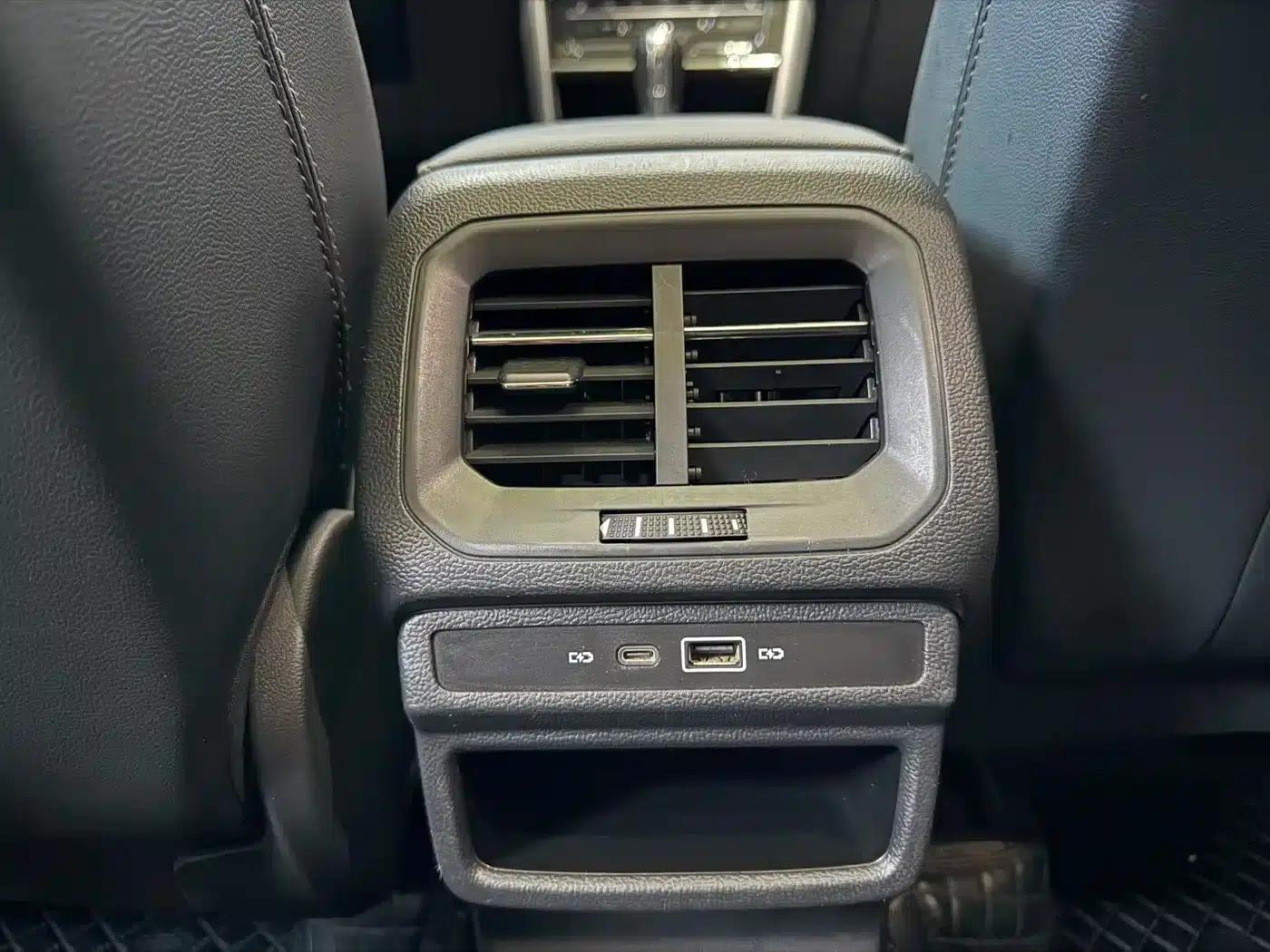 Tharu 2022 280TSI 2WD Luxury Edition — миниатюра 15