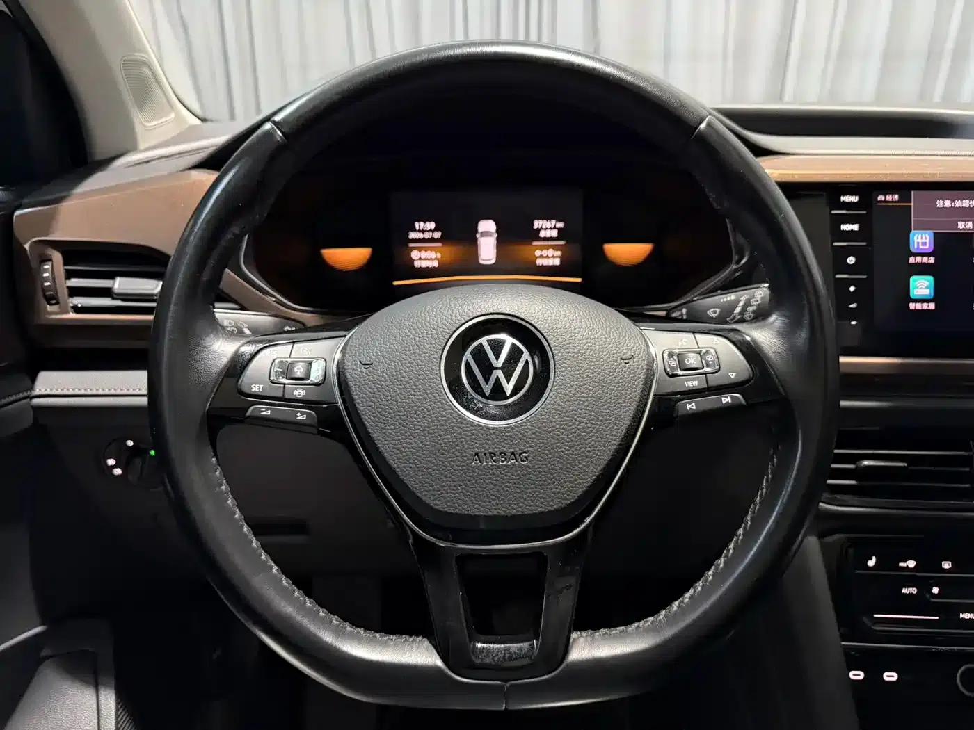 Tharu 2022 280TSI 2WD Luxury Edition — миниатюра 16