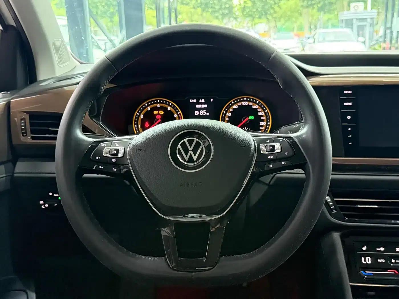 Tharu 2021 280TSI 2WD Luxury Edition — миниатюра 12