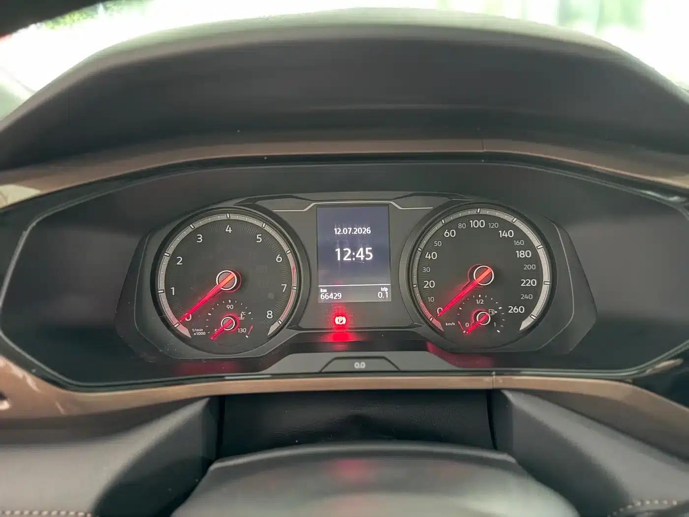 Tharu 2021 280TSI 2WD Luxury Edition — миниатюра 15