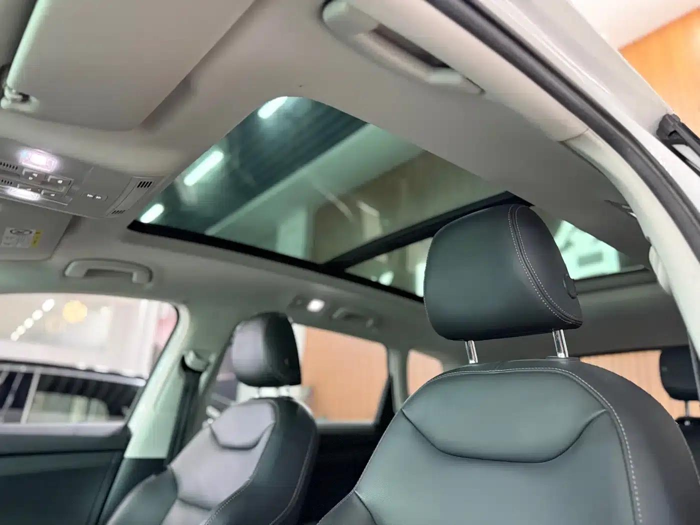 Tharu 2021 280TSI 2WD Luxury Edition — миниатюра 17