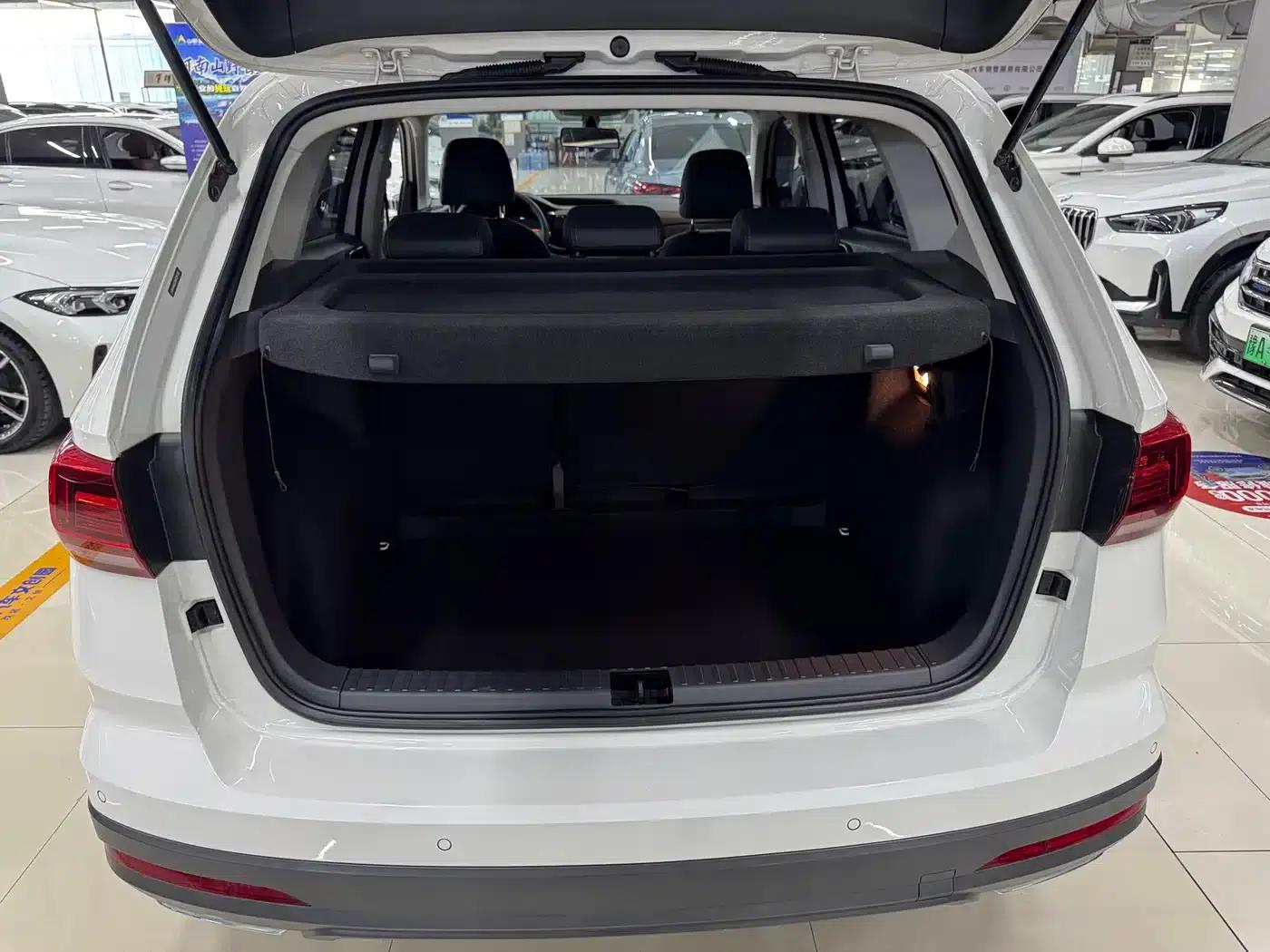 Tharu 2022 280TSI 2WD Luxury Edition — миниатюра 11