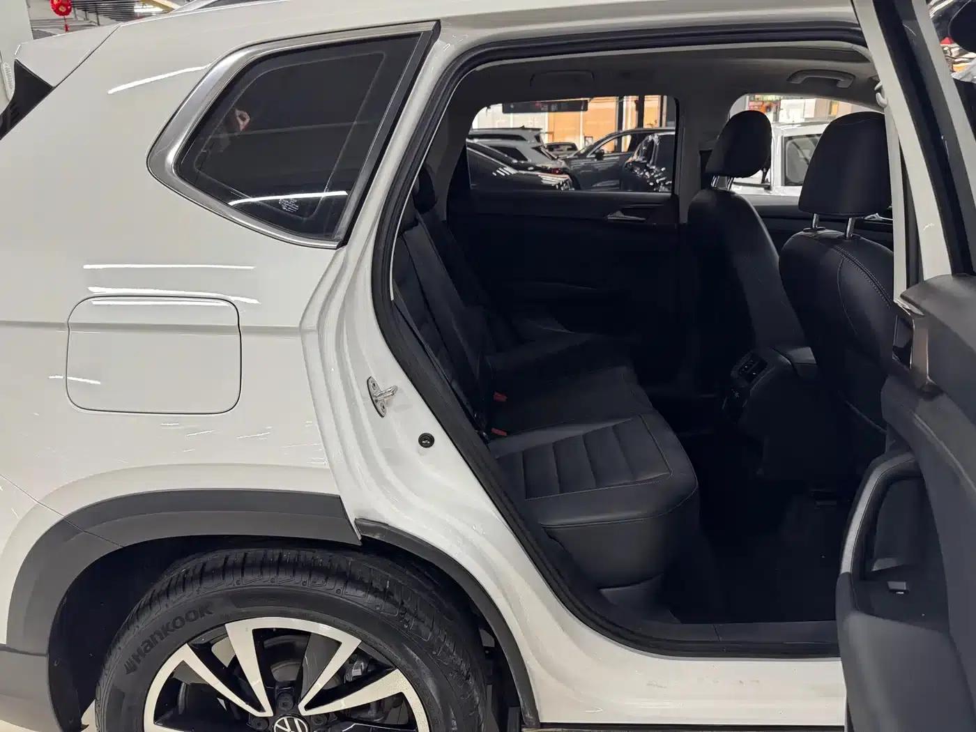 Tharu 2022 280TSI 2WD Luxury Edition — миниатюра 12