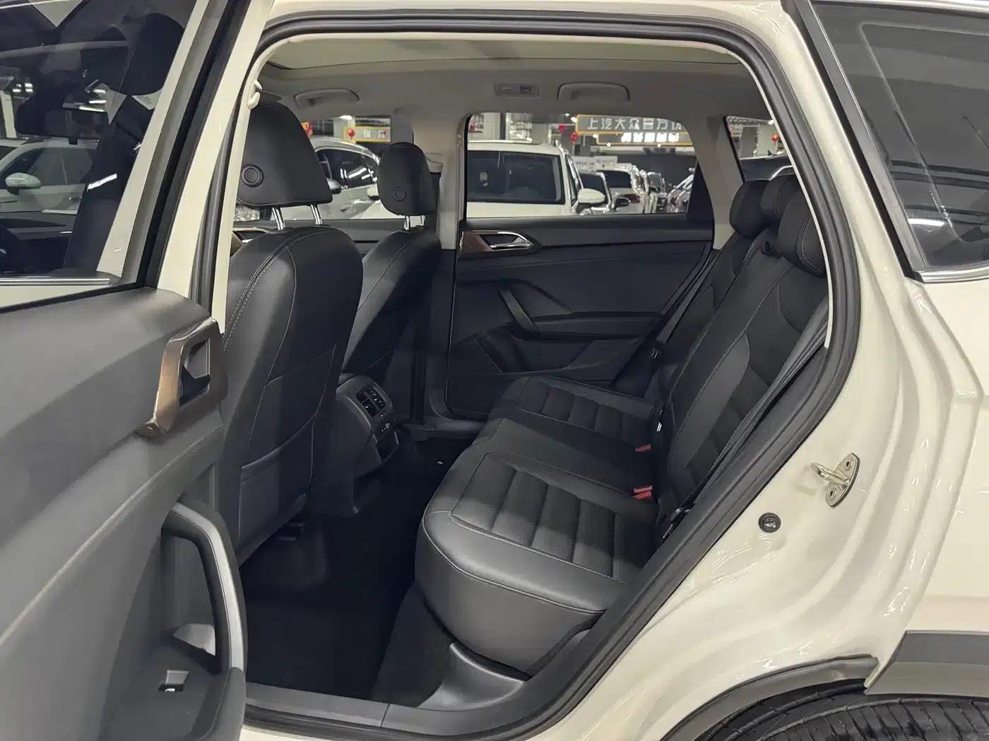 Tharu 2022 280TSI 2WD Luxury Edition — миниатюра 6