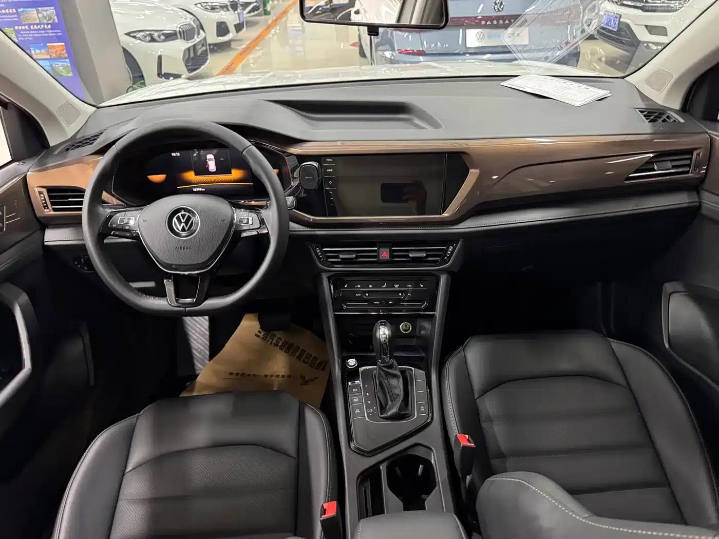 Tharu 2022 280TSI 2WD Luxury Edition — миниатюра 7