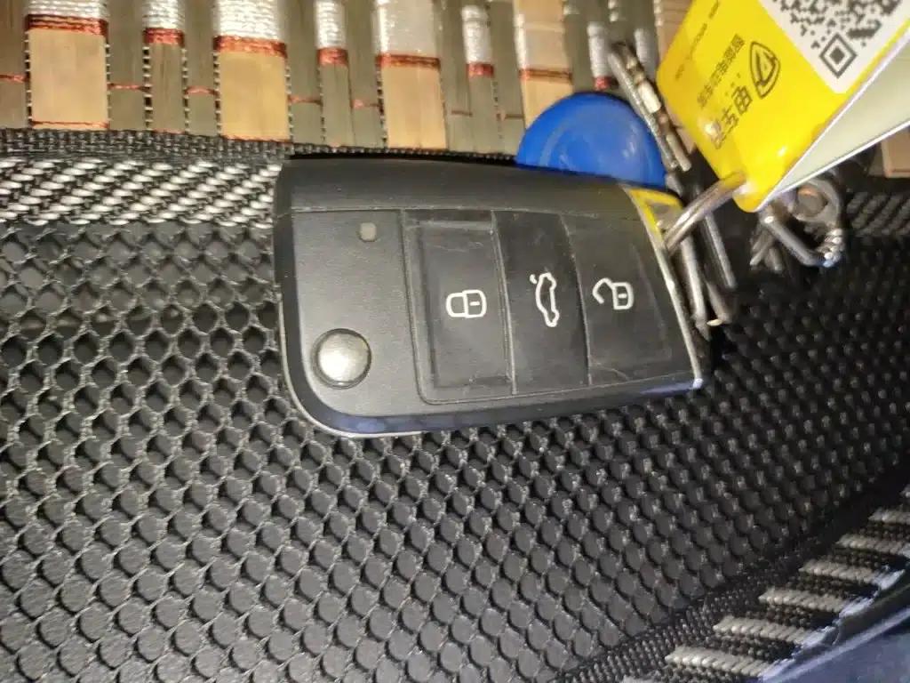 Tharu 2022 280TSI 2WD Luxury Edition — миниатюра 12