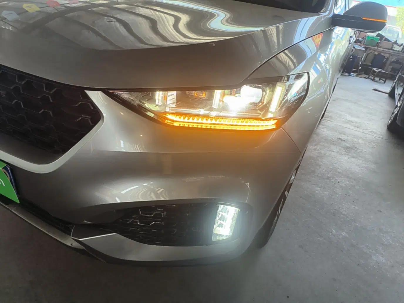 Wey VV6 2018 2.0T Two-Wheel-Drive Ultra-Luxury Version China V Standard — миниатюра 8