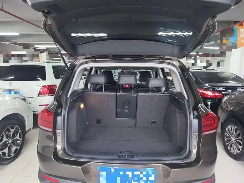 Tiguan 2017 300TSI Automatic 2WD Silk Road Fashion Edition — миниатюра 19