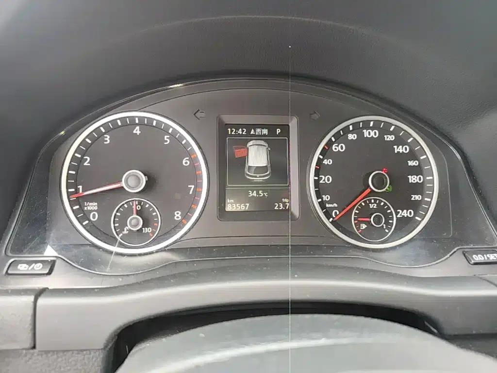 2016 Volkswagen Tiguan 300TSI Automatic 4WD Luxury Edition — миниатюра 12
