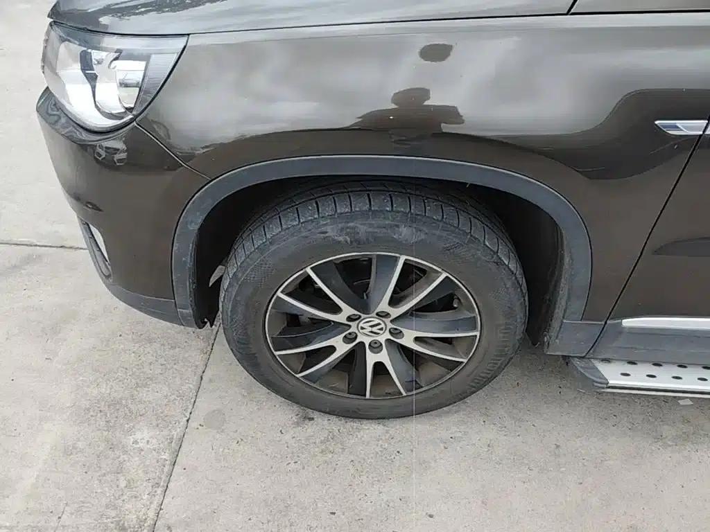 2016 Volkswagen Tiguan 300TSI Automatic 4WD Luxury Edition — миниатюра 23