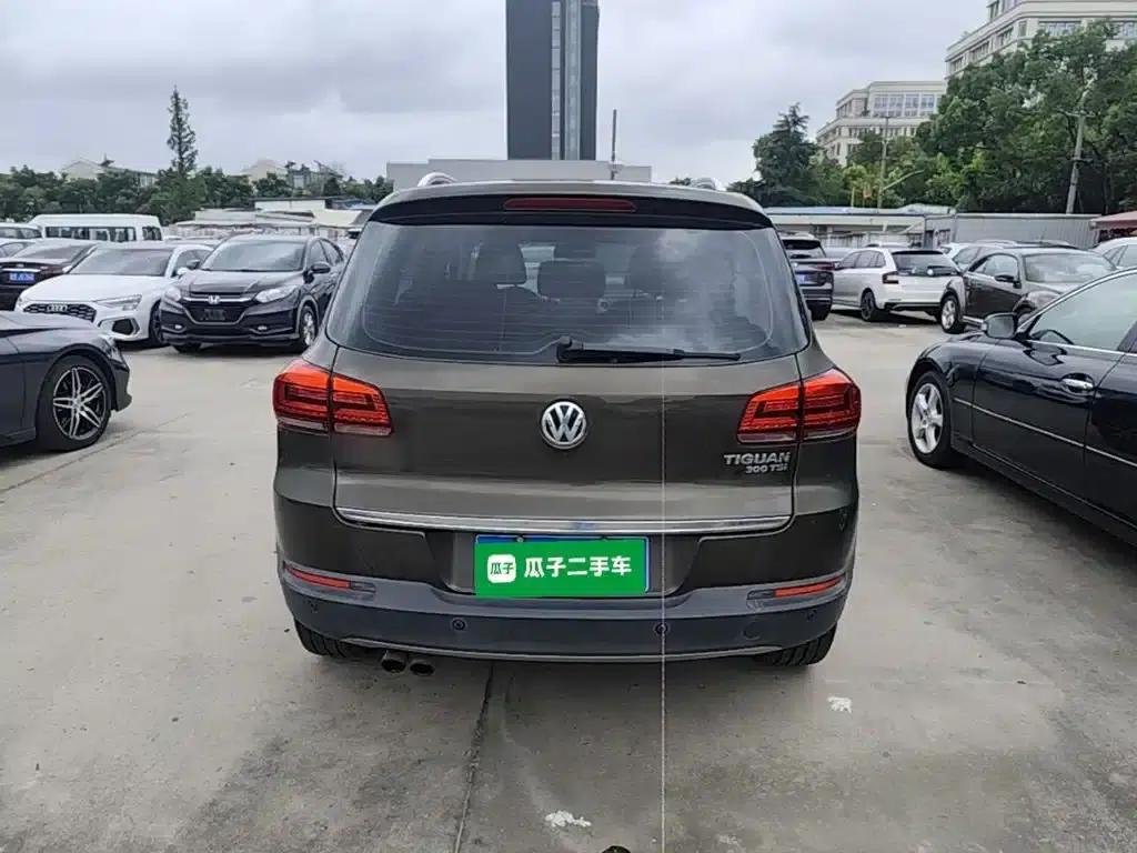 2016 Volkswagen Tiguan 300TSI Automatic 4WD Luxury Edition — миниатюра 6