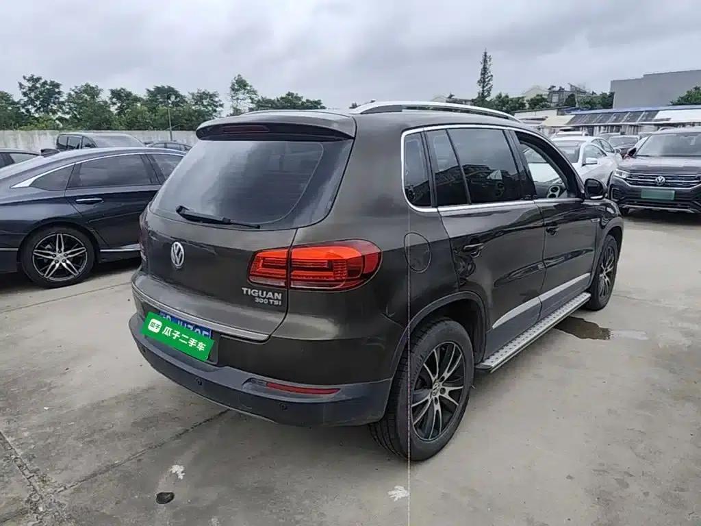 2016 Volkswagen Tiguan 300TSI Automatic 4WD Luxury Edition — миниатюра 7