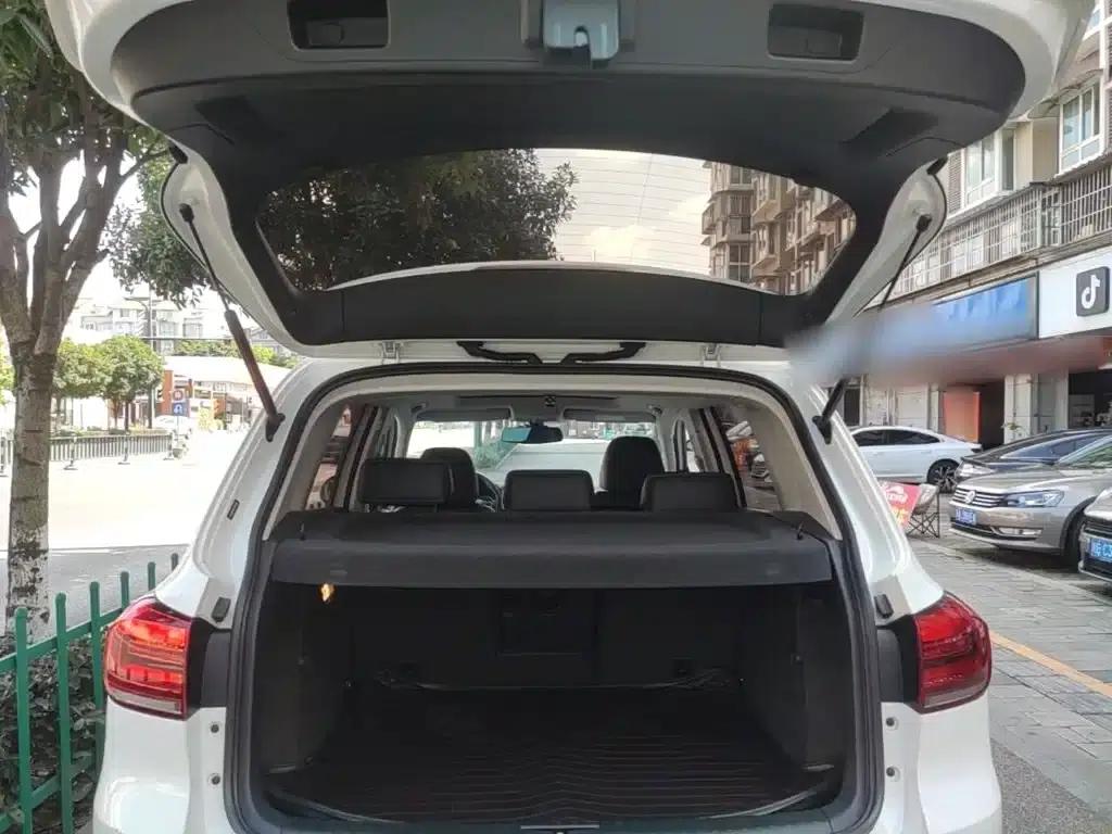 Tiguan 2016 280TSI Automatic 2WD Silk Road Comfort Edition — миниатюра 19