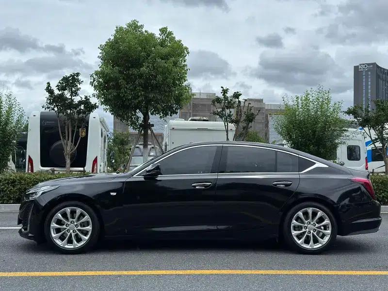 2022 Cadillac CT5 28T Luxury — миниатюра 4