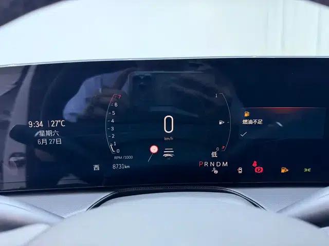 2024 Cadillac CT5 28T Luxury Pro — миниатюра 15