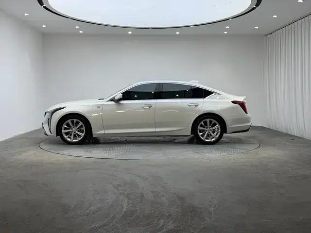 2024 Cadillac CT5 28T Luxury Pro — миниатюра 4