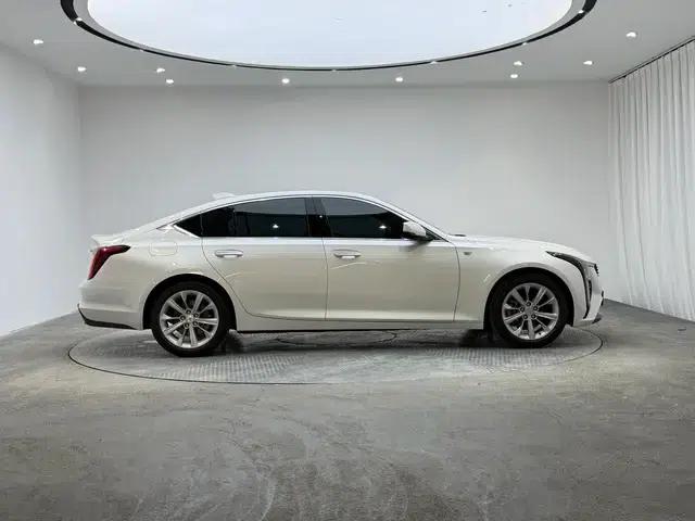 2024 Cadillac CT5 28T Luxury Pro — миниатюра 8
