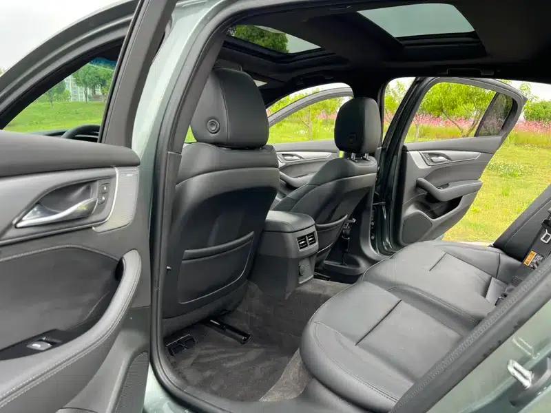 2023 Cadillac CT5 28T Luxury Standard Edition — миниатюра 20