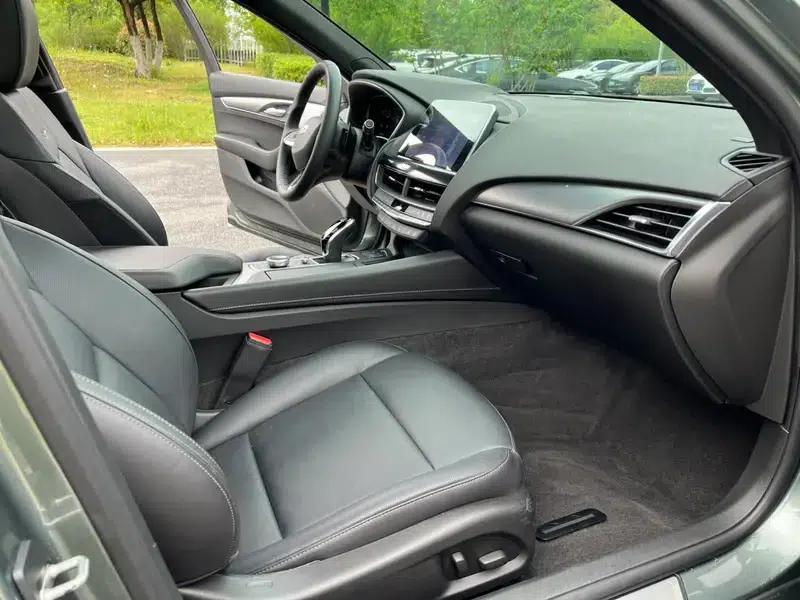 2023 Cadillac CT5 28T Luxury Standard Edition — миниатюра 9