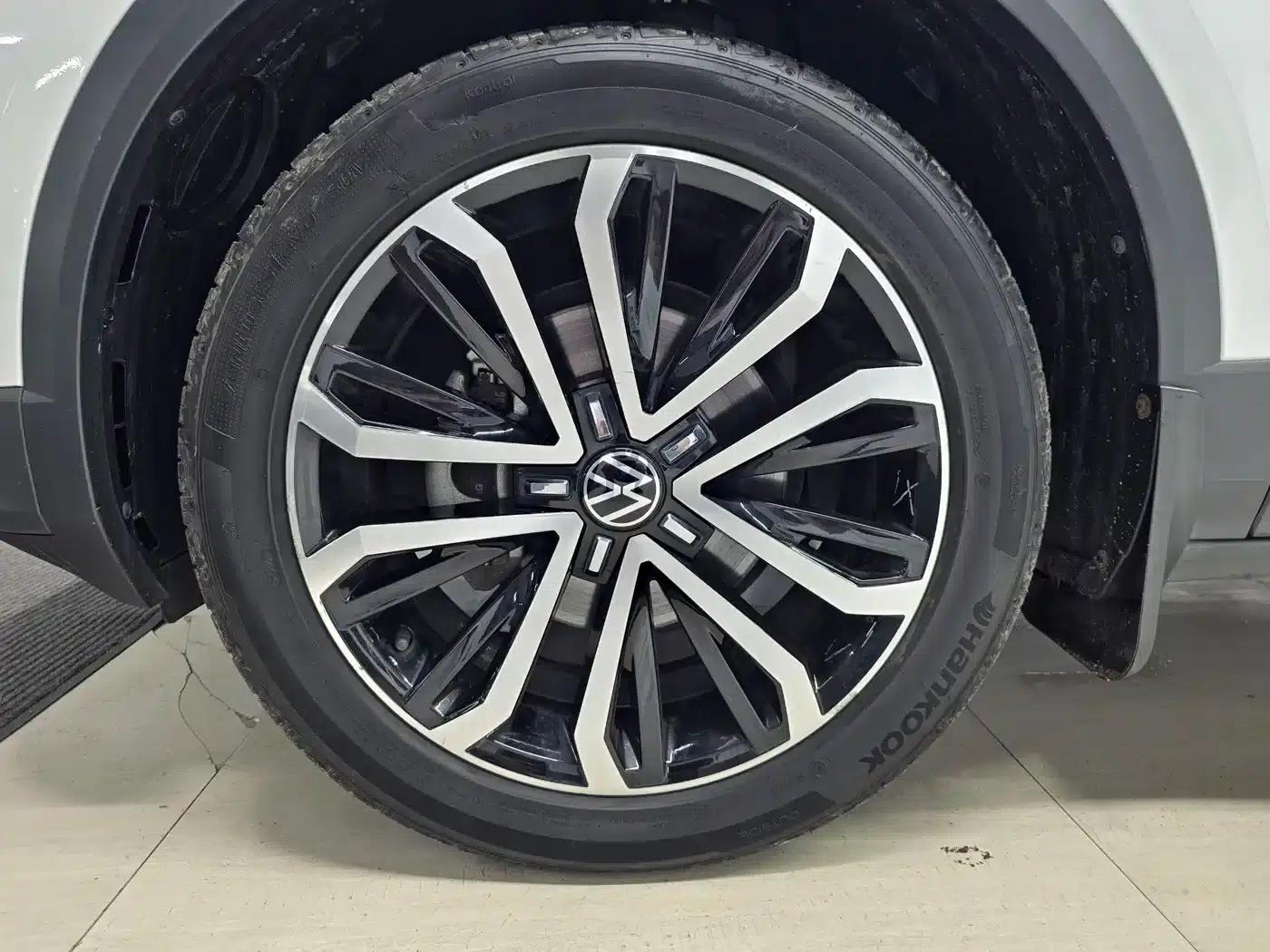2021 T-ROC Facelift 280TSI DSG AWD Luxury Intelligent Edition — миниатюра 11